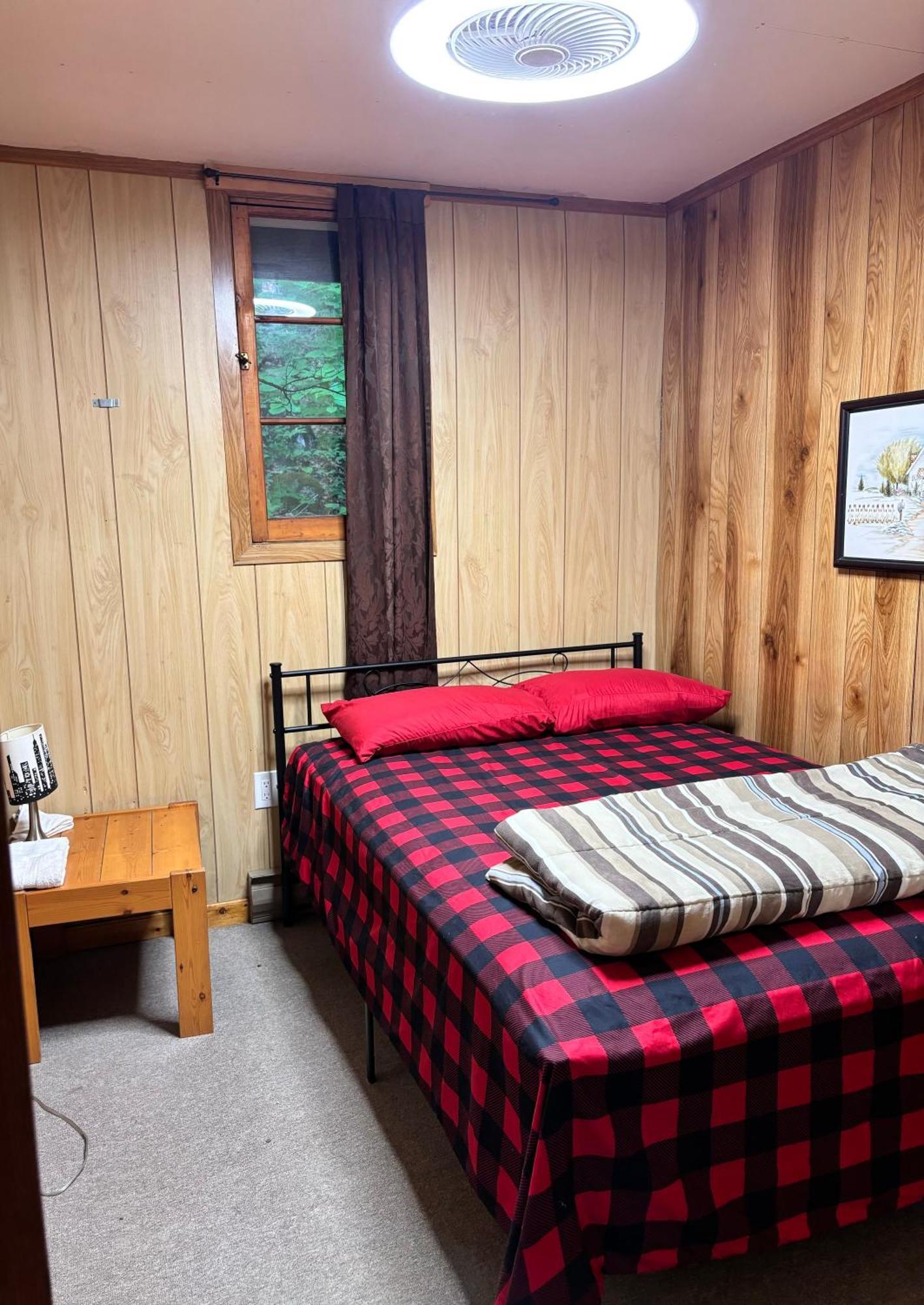 Lakefront Hideaway Resort Kawartha Lakes Zimmer foto